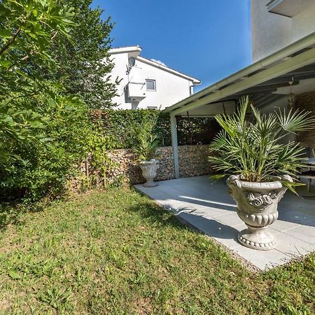 Apartment Pavic Garden バスカ エクステリア 写真