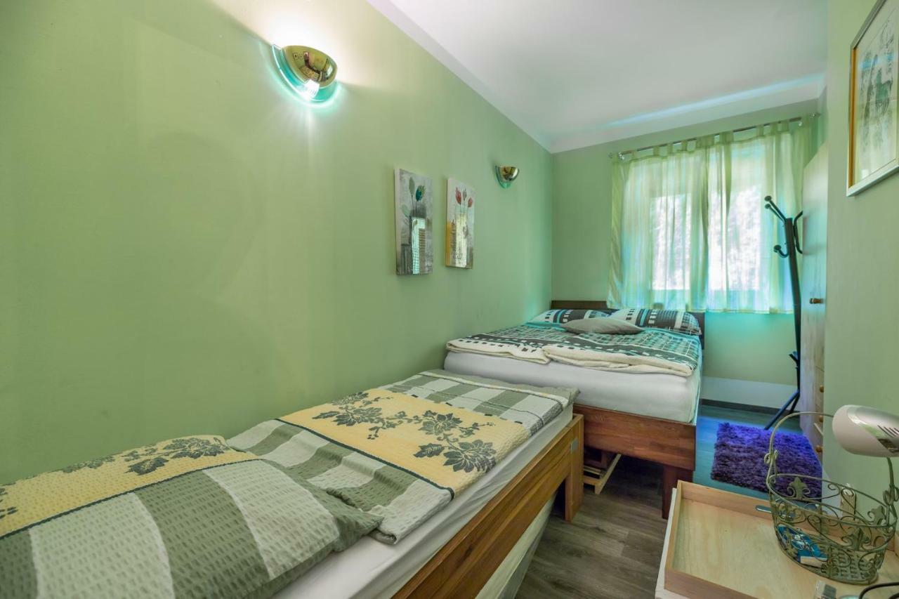 Apartment Pavic Garden バスカ エクステリア 写真