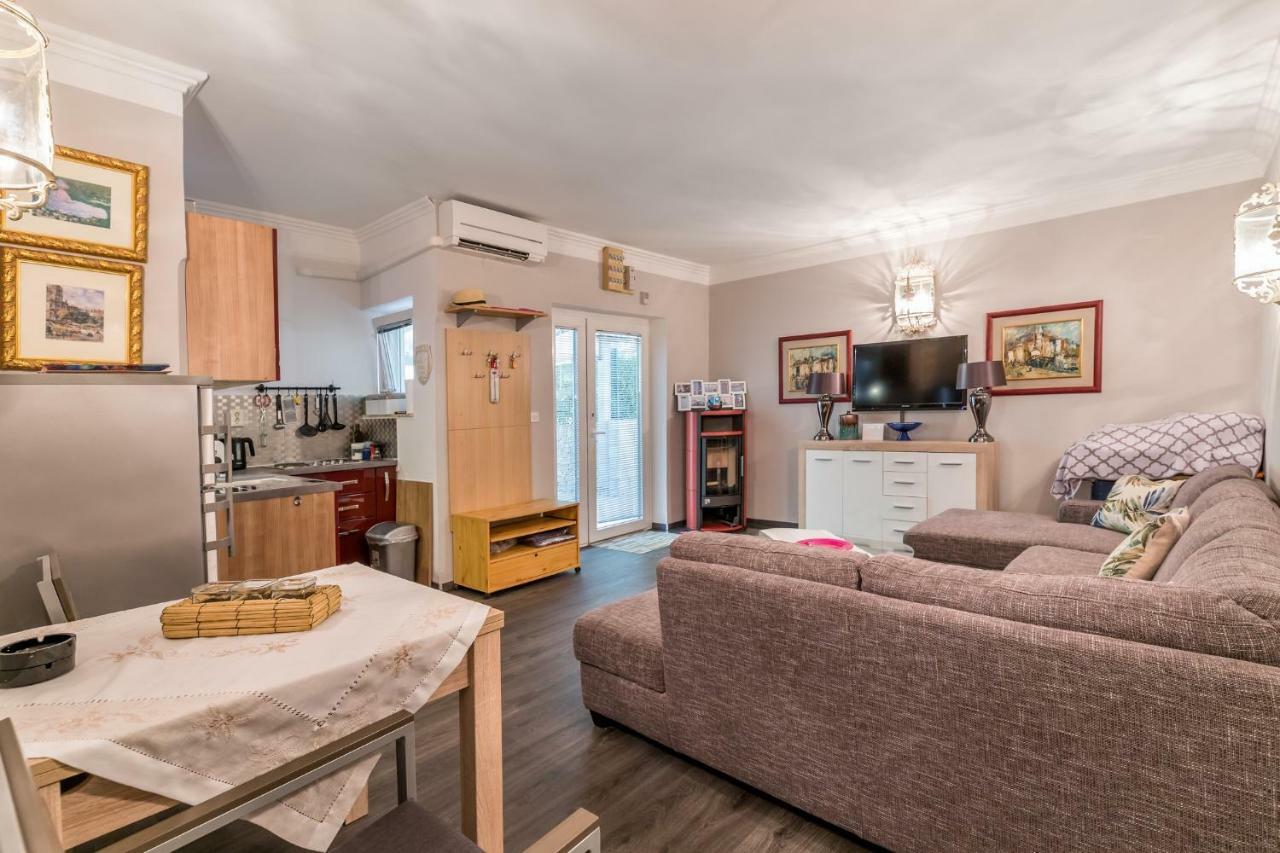 Apartment Pavic Garden バスカ エクステリア 写真