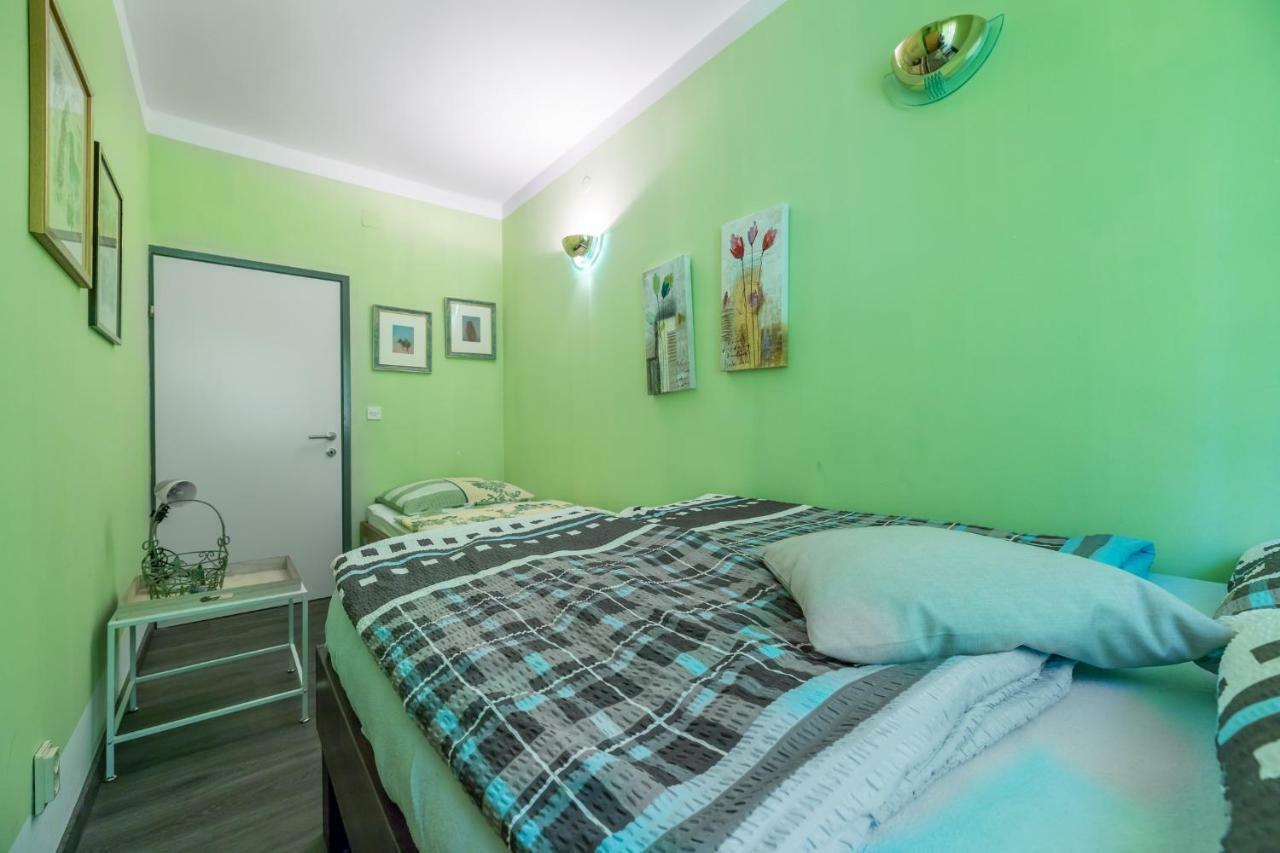 Apartment Pavic Garden バスカ エクステリア 写真